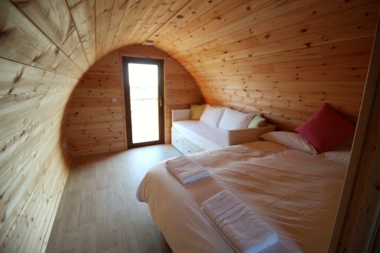 Geraghtys Farmyard Pods 호텔 벨물릿 외부 사진